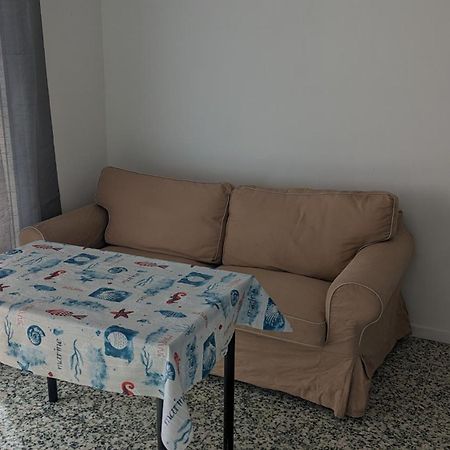 Studio Avec Coin Nuit, 100 M De La Mer Le Lavandou Kültér fotó