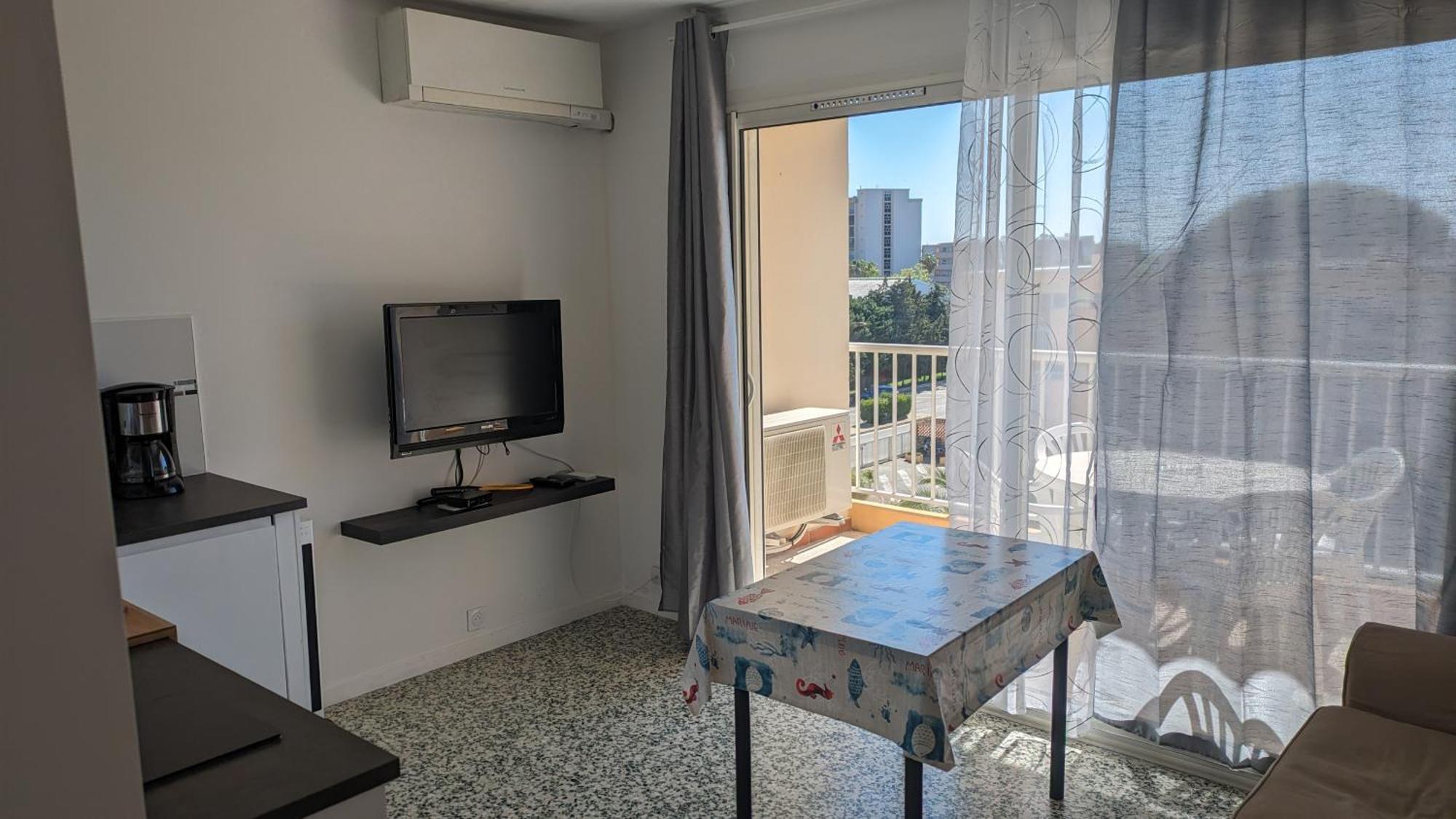Studio Avec Coin Nuit, 100 M De La Mer Le Lavandou Kültér fotó