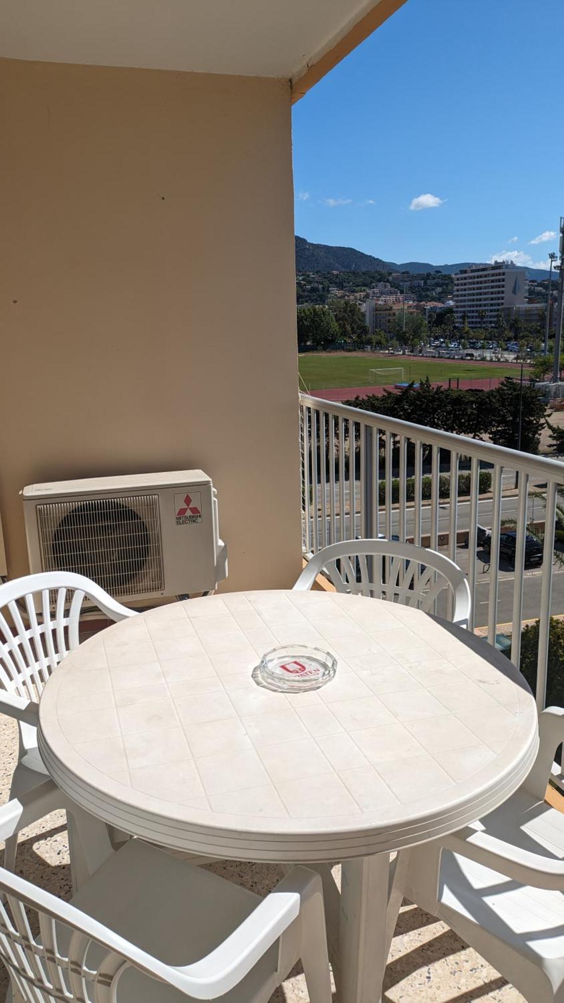 Studio Avec Coin Nuit, 100 M De La Mer Le Lavandou Kültér fotó